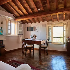 Appartamento Central- Views - Air Conditioning - Easy Parking -self Check In, Perugia