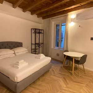 Brera Eleven , Milano Italia