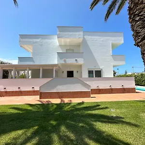 Antonia Sul Mare Con Piscina Torre A Mare , Bari Italia